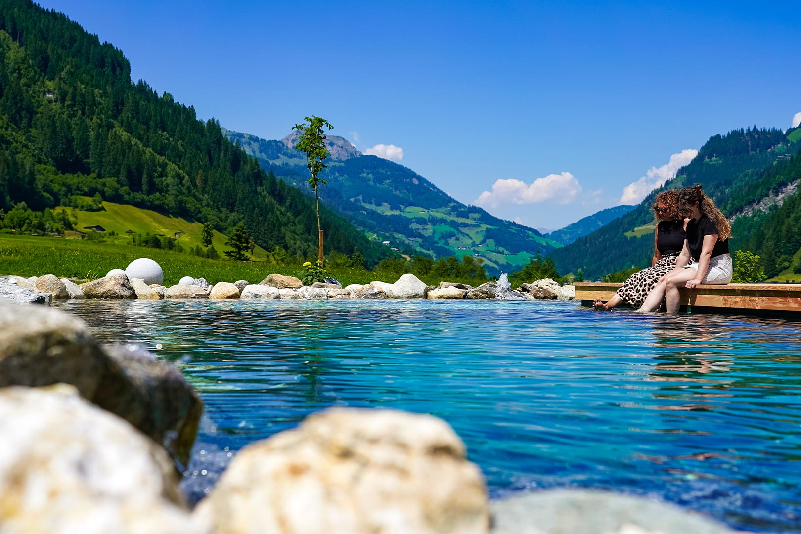 Wandern zum Gipfelkreuz im Großarltal mit Alpenblick